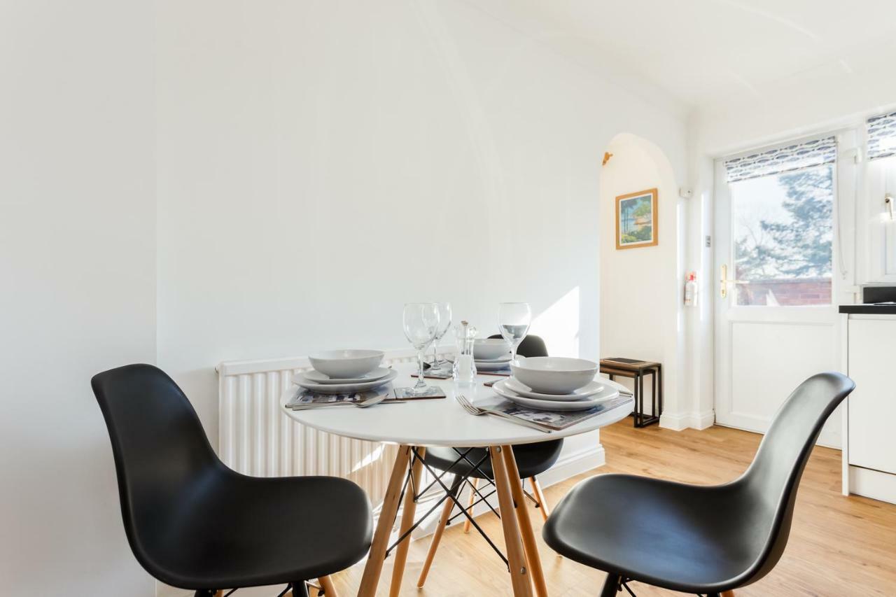 Vila Fantasea Poole Exteriér fotografie