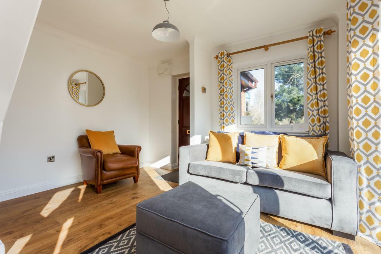 Vila Fantasea Poole Exteriér fotografie